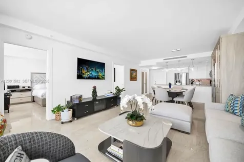 5601 Collins Avenue Miami Beach FL 33140