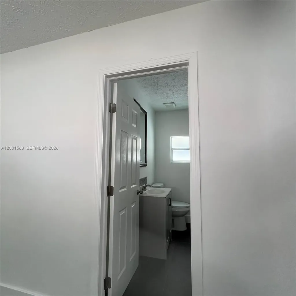 8 S C Street Lake Worth FL 33460