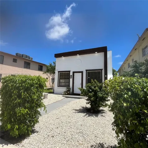 8 S C Street Lake Worth FL 33460
