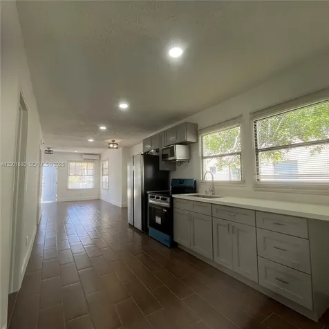 8 S C Street Lake Worth FL 33460