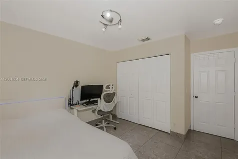 5235 SW 38th Avenue Hollywood FL 33312
