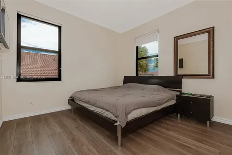 5235 SW 38th Avenue Hollywood FL 33312