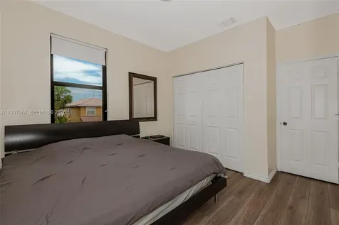 5235 SW 38th Avenue Hollywood FL 33312