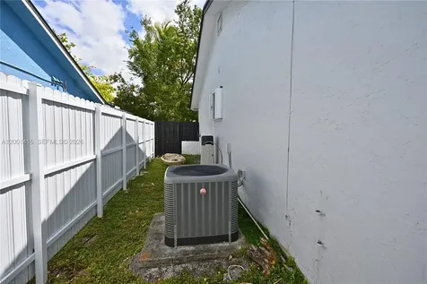 13931 SW 105th Street Miami FL 33186