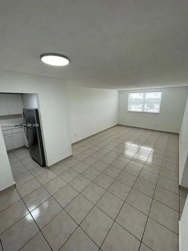 606 W 81st Street Hialeah FL 33014