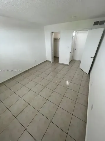 606 W 81st Street Hialeah FL 33014