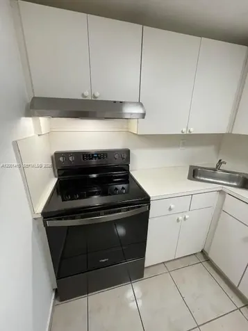 606 W 81st Street Hialeah FL 33014