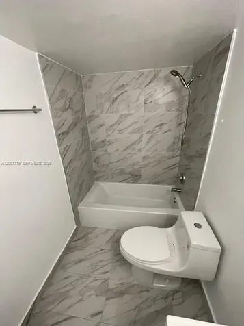 606 W 81st Street Hialeah FL 33014