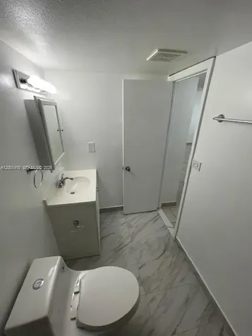 606 W 81st Street Hialeah FL 33014