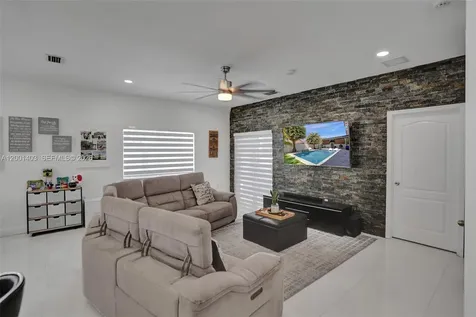 10231 SW 227th Lane Cutler Bay FL 33190