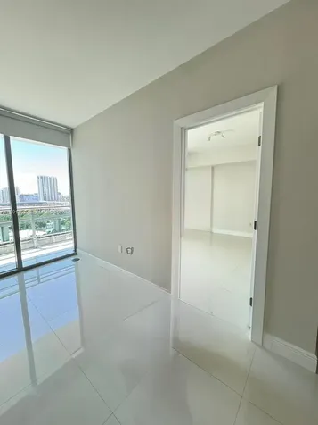 350 S Miami Avenue Miami FL 33130