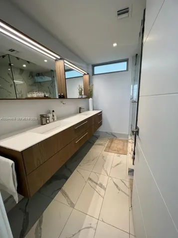 9521 E Bay Harbor Drive Bay Harbor Islands FL 33154