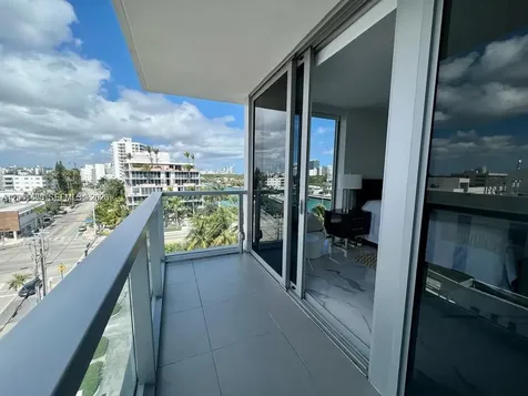 9521 E Bay Harbor Drive Bay Harbor Islands FL 33154