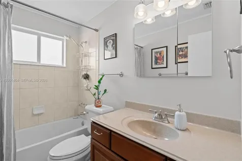 5040 SW 94th Terrace Cooper City FL 33328