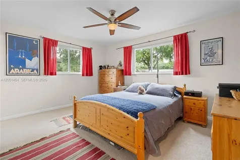 5040 SW 94th Terrace Cooper City FL 33328