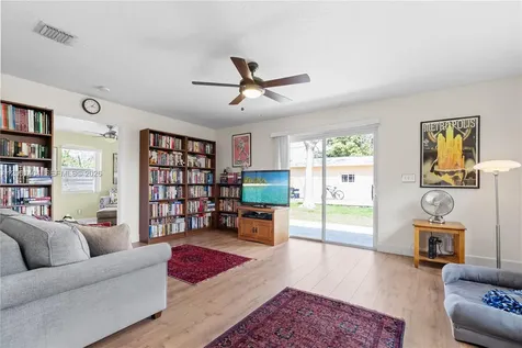 5040 SW 94th Terrace Cooper City FL 33328