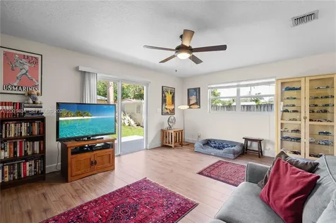 5040 SW 94th Terrace Cooper City FL 33328