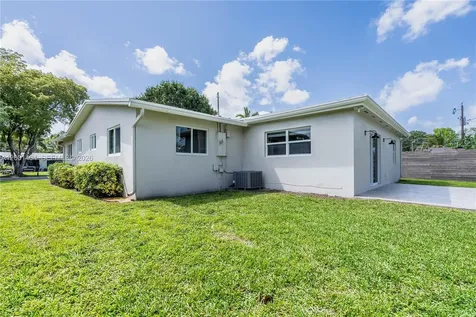 5040 SW 94th Terrace Cooper City FL 33328