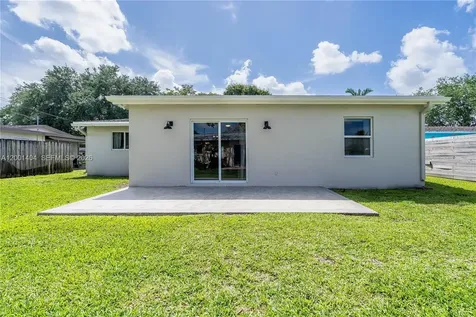 5040 SW 94th Terrace Cooper City FL 33328