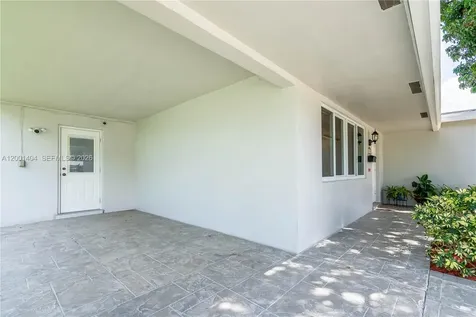 5040 SW 94th Terrace Cooper City FL 33328