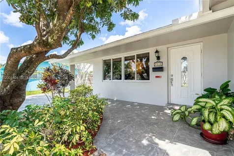 5040 SW 94th Terrace Cooper City FL 33328