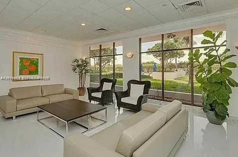 5700 Collins Avenue Miami Beach FL 33140