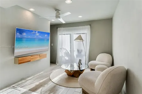 7501 W Adventure Avenue North Bay Village FL 33141