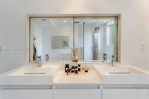7501 W Adventure Avenue North Bay Village FL 33141