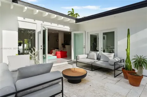 7501 W Adventure Avenue North Bay Village FL 33141