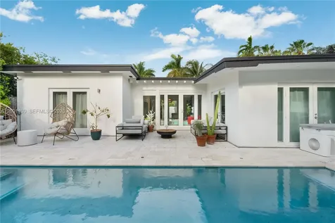 7501 W Adventure Avenue North Bay Village FL 33141