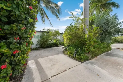 7501 W Adventure Avenue North Bay Village FL 33141