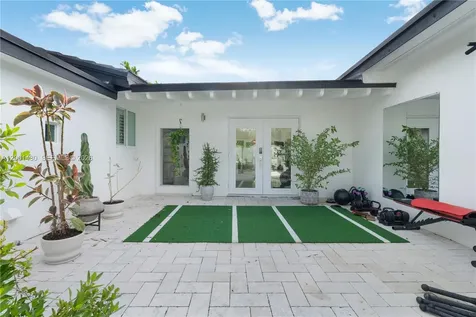 7501 W Adventure Avenue North Bay Village FL 33141
