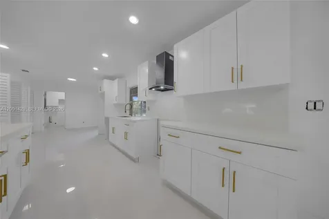 1320 NW 72nd Avenue Plantation FL 33313