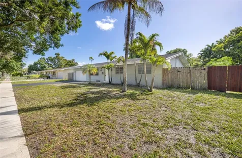 1320 NW 72nd Avenue Plantation FL 33313