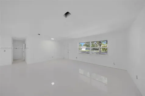 1320 NW 72nd Avenue Plantation FL 33313
