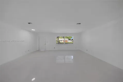 1320 NW 72nd Avenue Plantation FL 33313