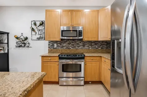 2851 W Prospect Road Tamarac FL 33309