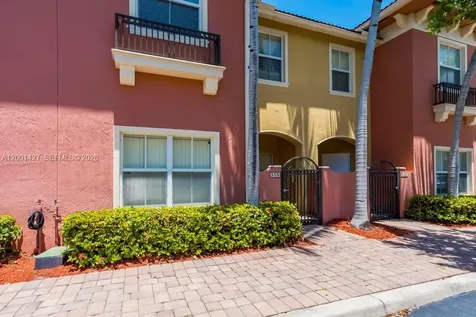 2851 W Prospect Road Tamarac FL 33309