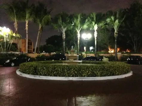 8245 Lake Drive Doral FL 33166