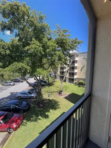 8245 Lake Drive Doral FL 33166