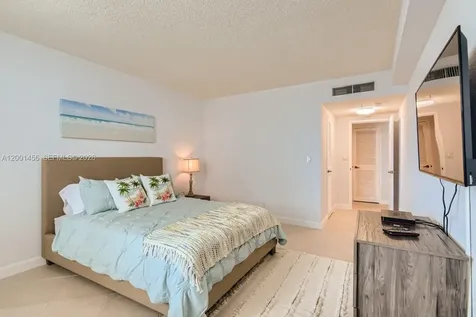 2501 S Ocean Drive Hollywood FL 33019