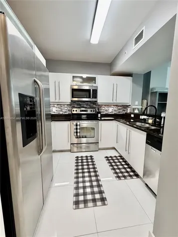 7355 SW 89th Street Miami FL 33156