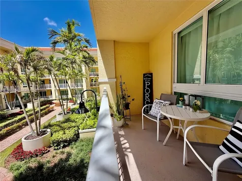 7355 SW 89th Street Miami FL 33156