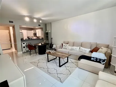 7355 SW 89th Street Miami FL 33156