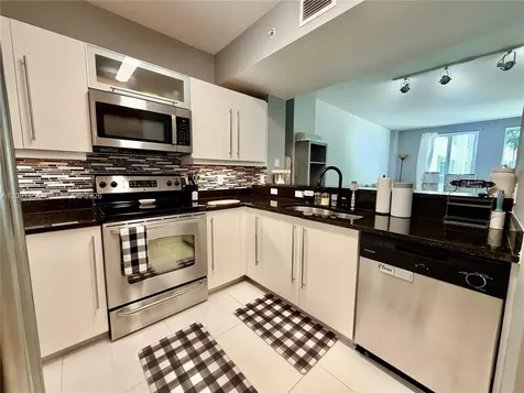 7355 SW 89th Street Miami FL 33156