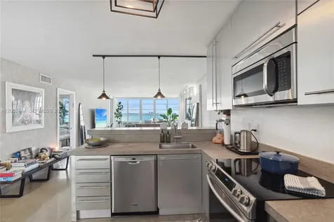 1670 Lincoln Court Miami Beach FL 33139