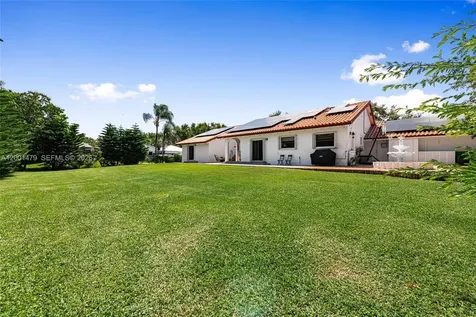 11431 NW 27th Street Plantation FL 33323