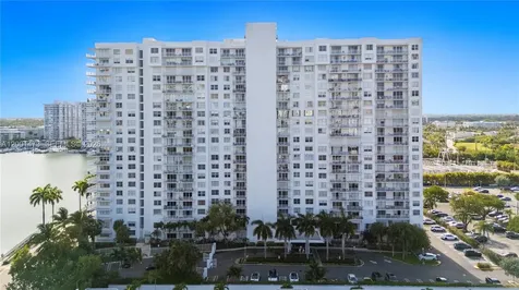 2851 NE 183rd Street Aventura FL 33160