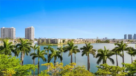 2851 NE 183rd Street Aventura FL 33160