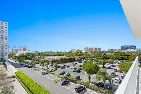2851 NE 183rd Street Aventura FL 33160